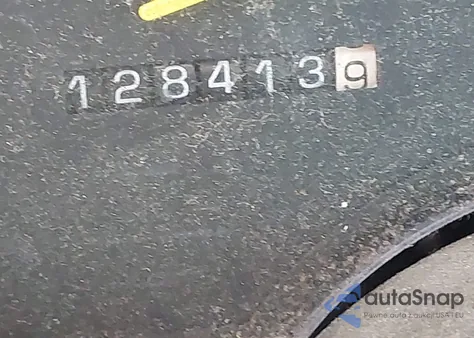 1994 GMC Suburban C2500 из США, поврежденный, VIN 1GKGC26N8RJ712014